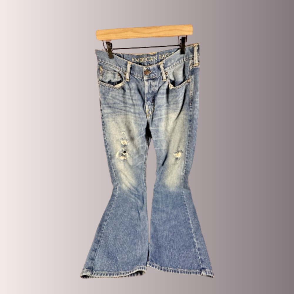 American Eagle Men Jeans Blue Low Rise Boot Distressed Denim Button Fly 33x31